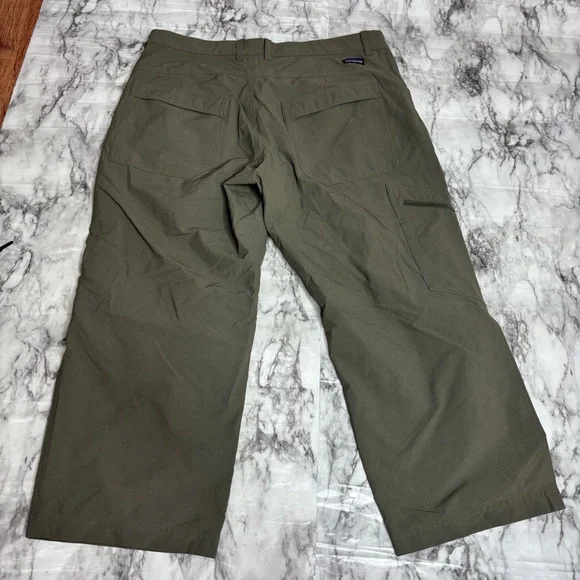 Patagonia Green Cargo Capris Pants Mens size 32 Outdoor hiking - Picture 4 of 6